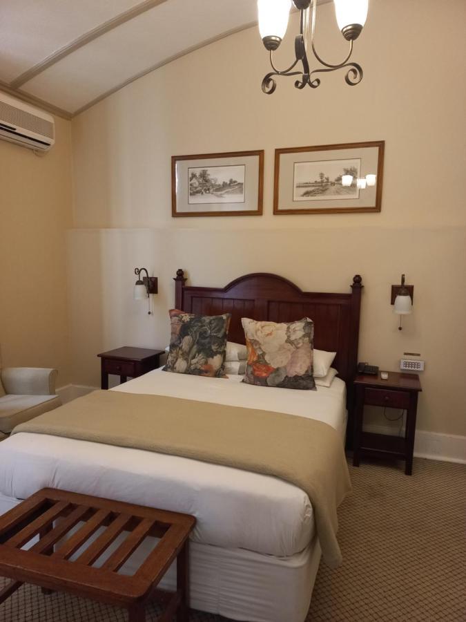 Kimberley Club Guesthouse מראה חיצוני תמונה